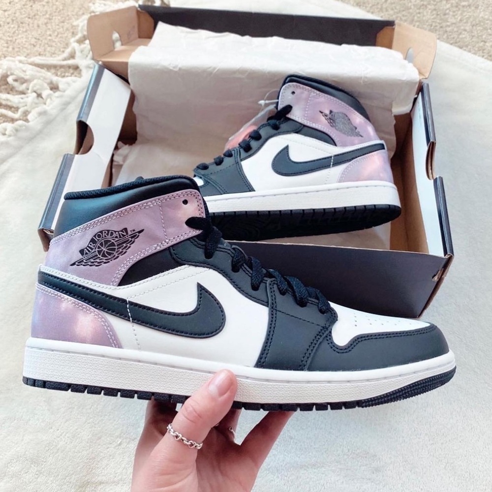 nike air jordan 1 mid